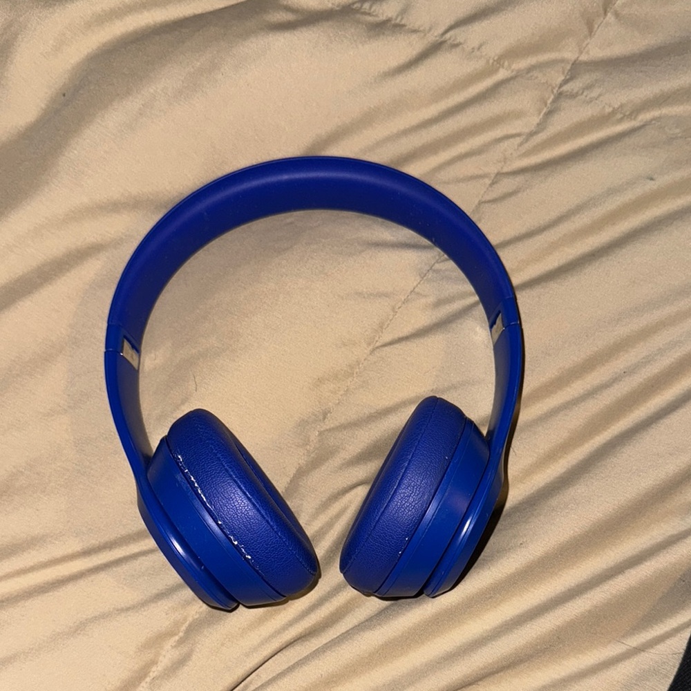 Beats by Dre Vibrant Blue On-Ear Headphones